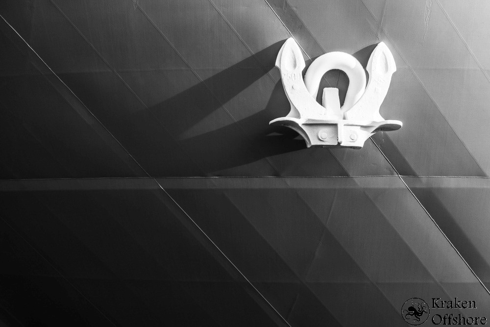 Emergency anchor usage to assist a vessel steering